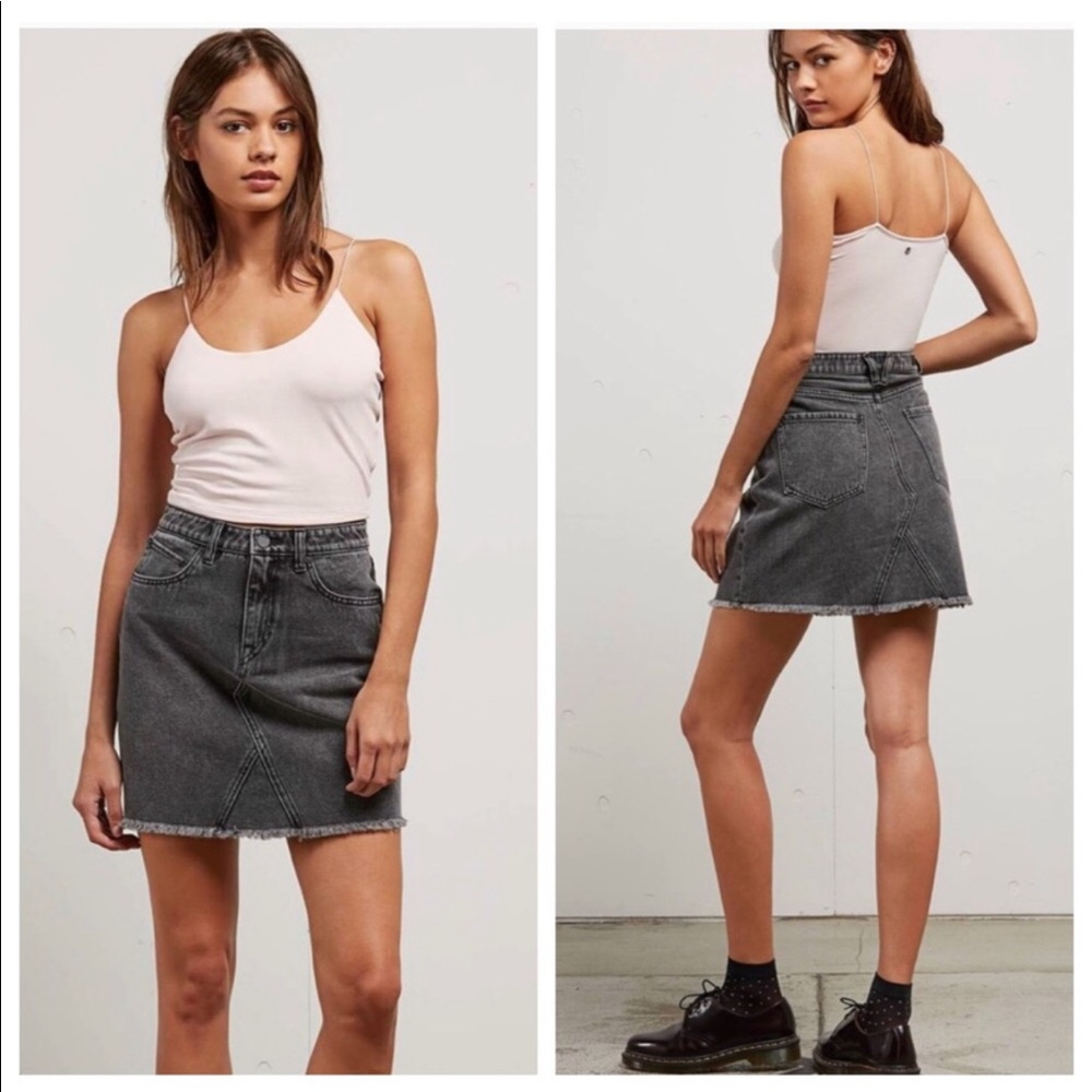 Volcom Brand Jeans Stone Wash Black Gray High Rise Denim Skirt